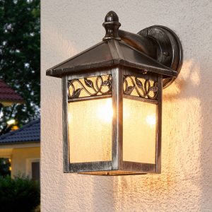 Elegant designet udendørsvæglampe Winchcombe
